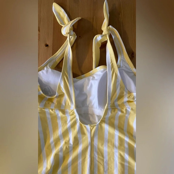 Sz. L Kona Sol Women's Striped Square Neck One Piece Swimsuit Yellow (JJ3) - Picture 12 of 15